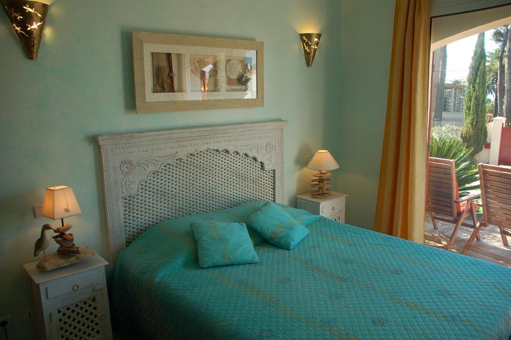 B&B Val D'Azur Carqueiranne Rom bilde